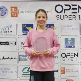 Vainqueur ANNAH KLUGMAN (GB) - Open Super 12